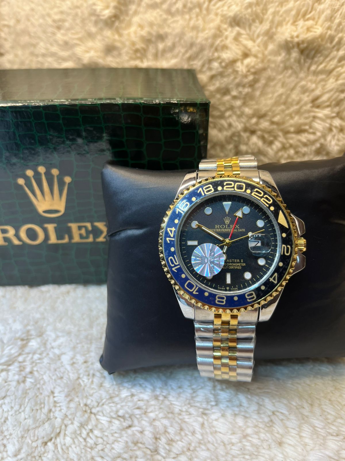 Rolex-Style GMT Master II – Black & Blue Rotatable Bezel | Two-Tone Jubilee Chain | Luxury Men’s Watch