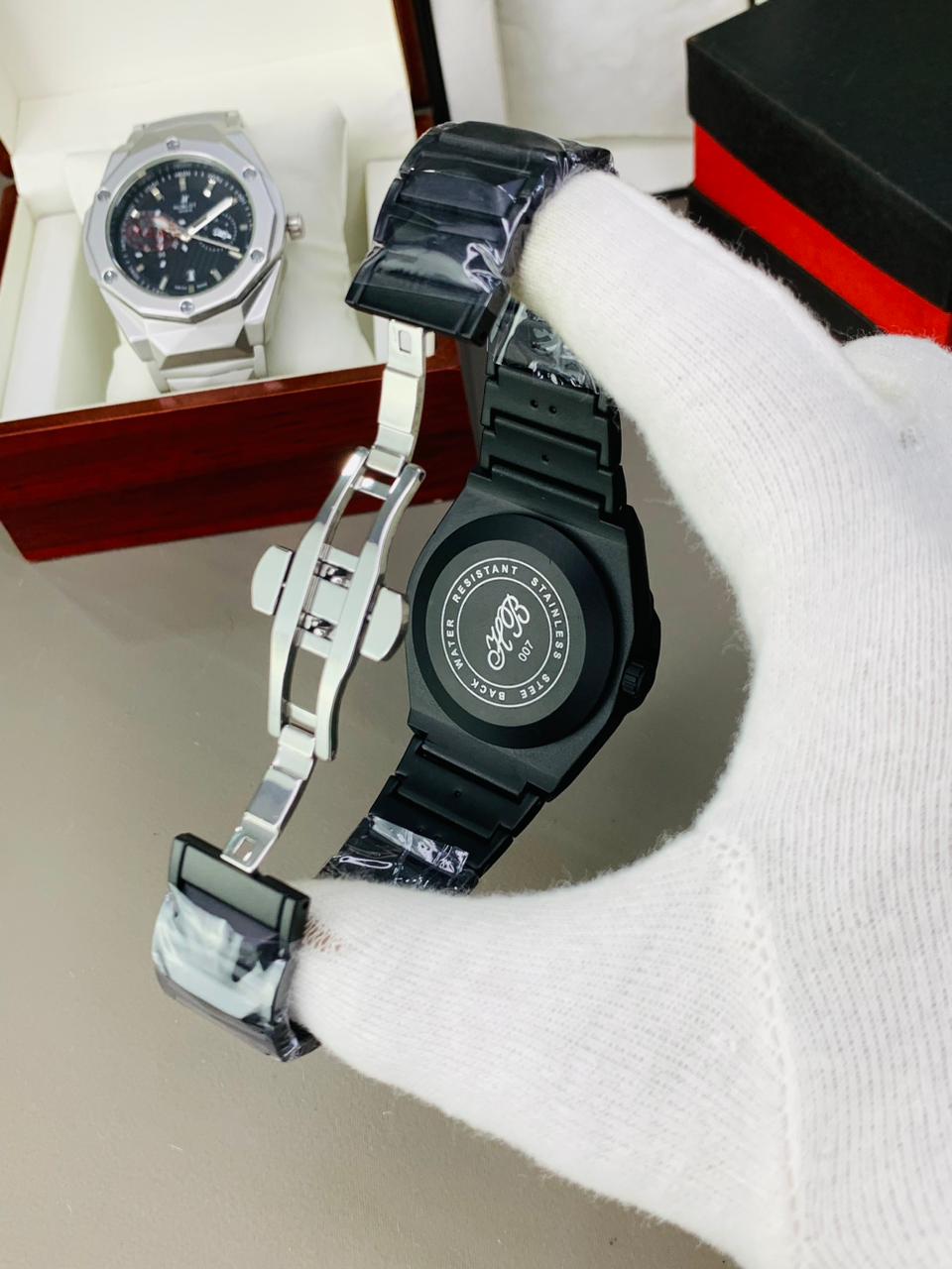 Hublot Big Bang | Diamond cut | Jet black | Date Working | Heavy weight