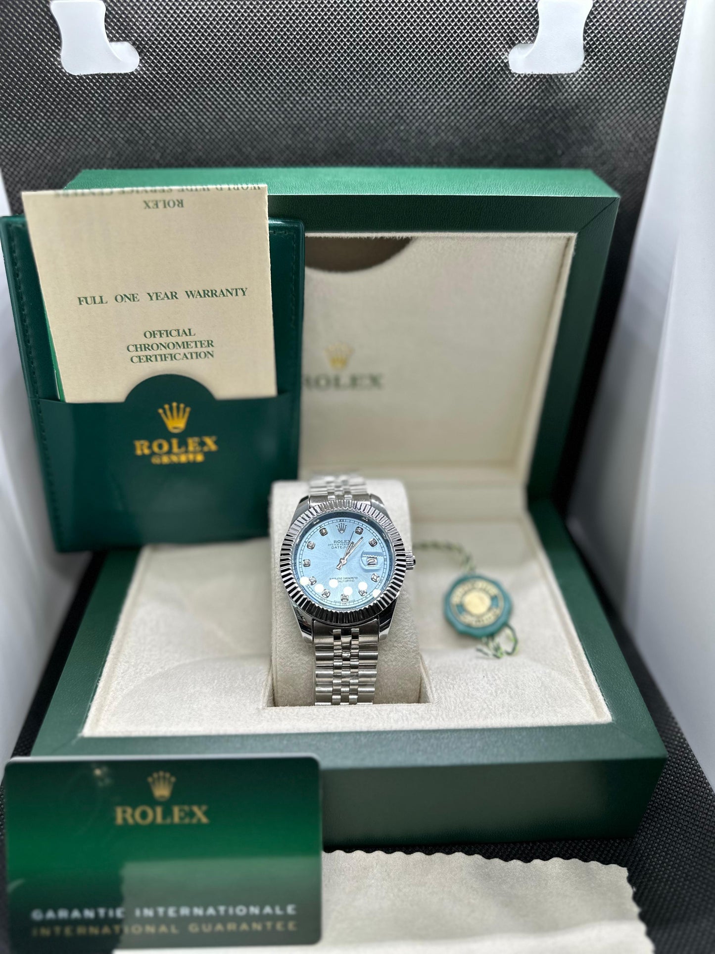 Rolex oyster perpetual | Master Quality | Date Working | Silver Tiffany | Crown lock