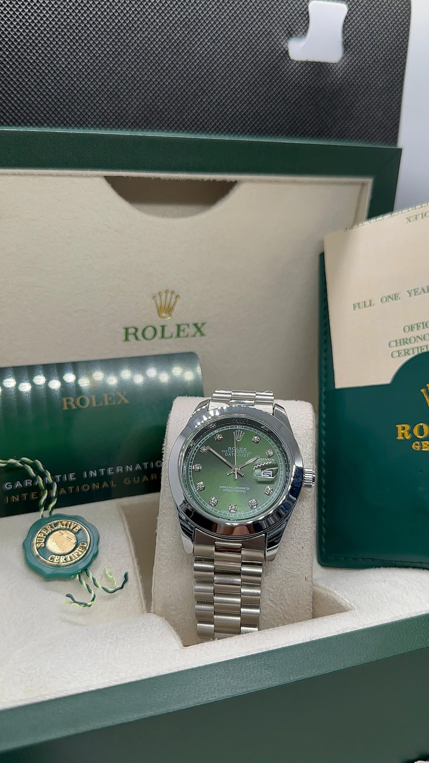 Rolex oyster perpetual | Master Quality | Date Working | Silver Green | Crown lock