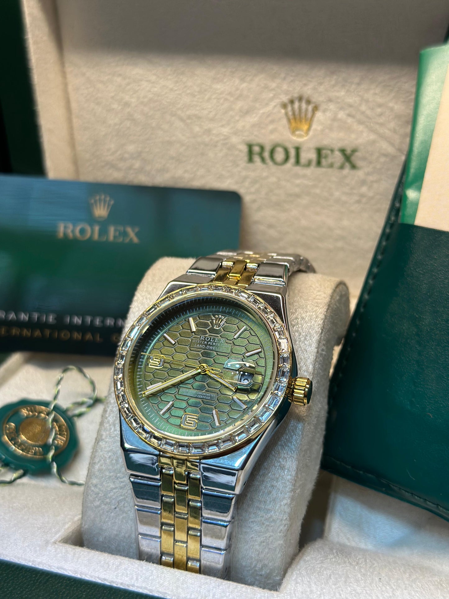 Rolex oyster perpetual - Land Dweller | Master Quality | Date Working | Two Tone Green | Butterfly lock