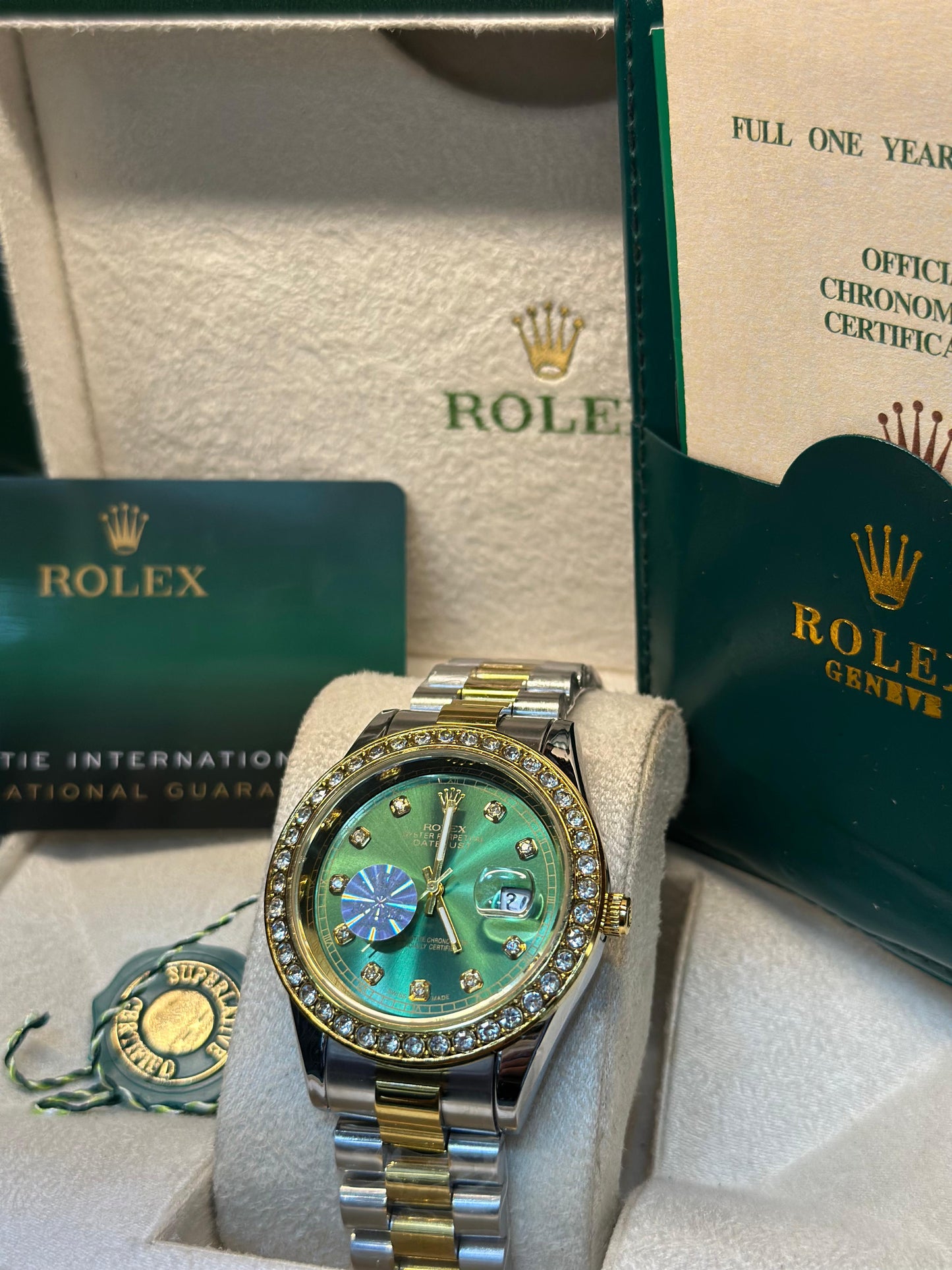Rolex oyster perpetual | Master Quality | Date Working | Two Tone Green | Iced Stone  | Crown lock