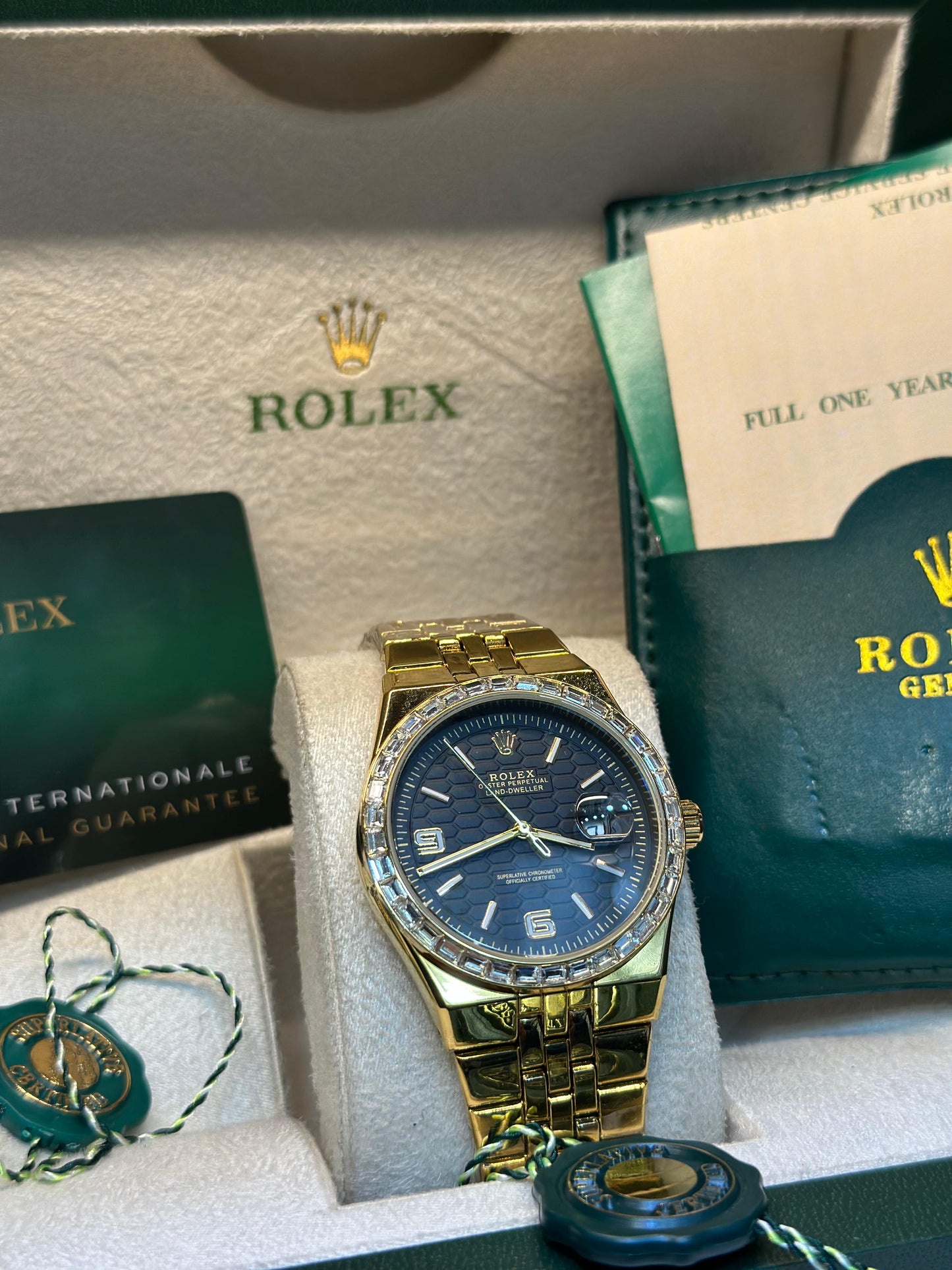 Rolex oyster perpetual - Land Dweller | Master Quality | Date Working | Gold Black | Butterfly lock