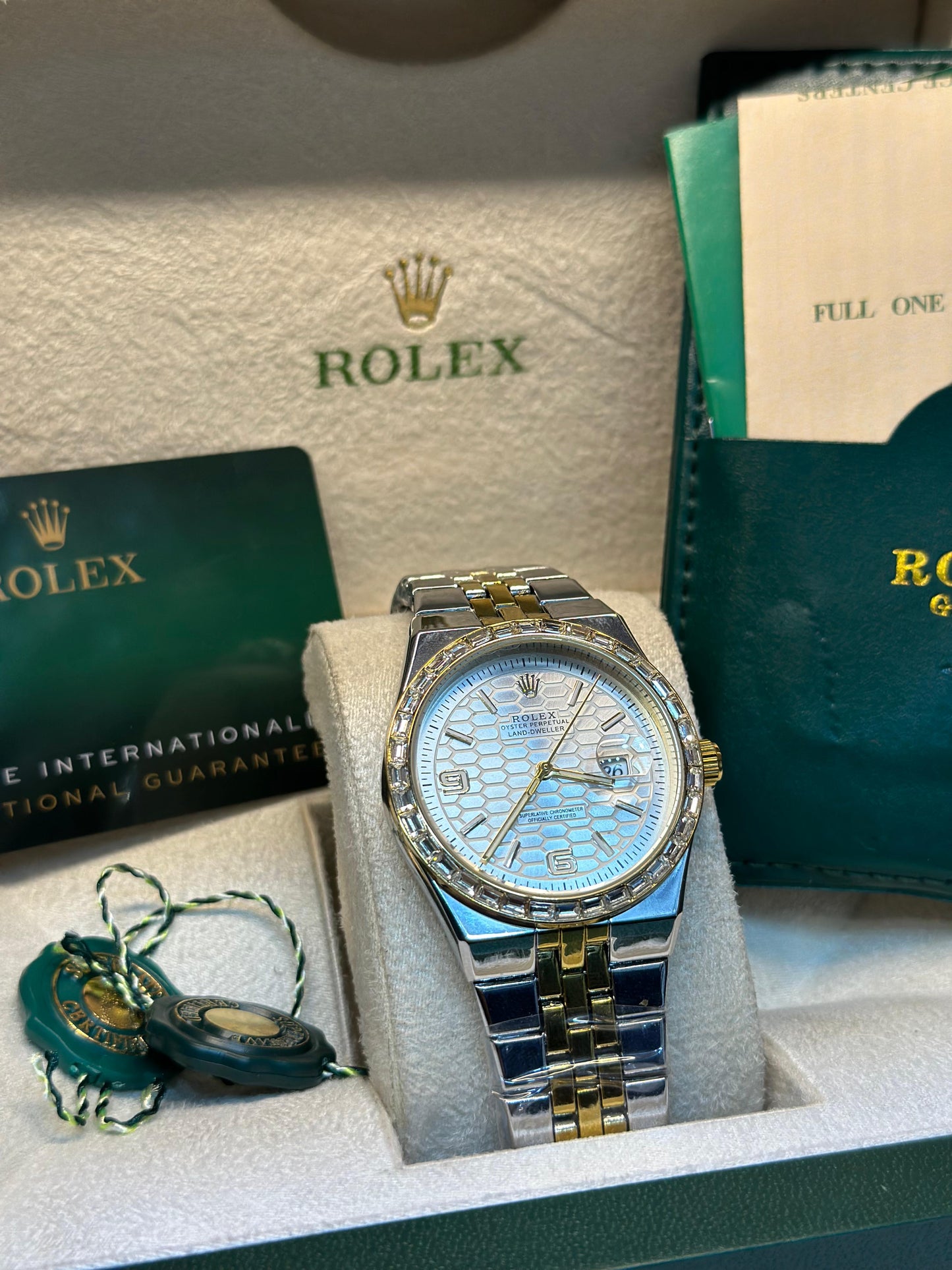 Rolex oyster perpetual - Land Dweller | Master Quality | Date Working | Two Tone White | Butterfly lock