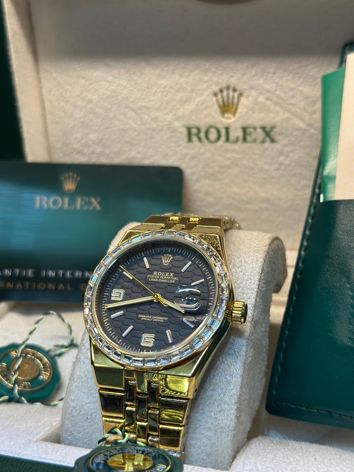 Rolex oyster perpetual - Land Dweller | Master Quality | Date Working | Gold Black | Butterfly lock