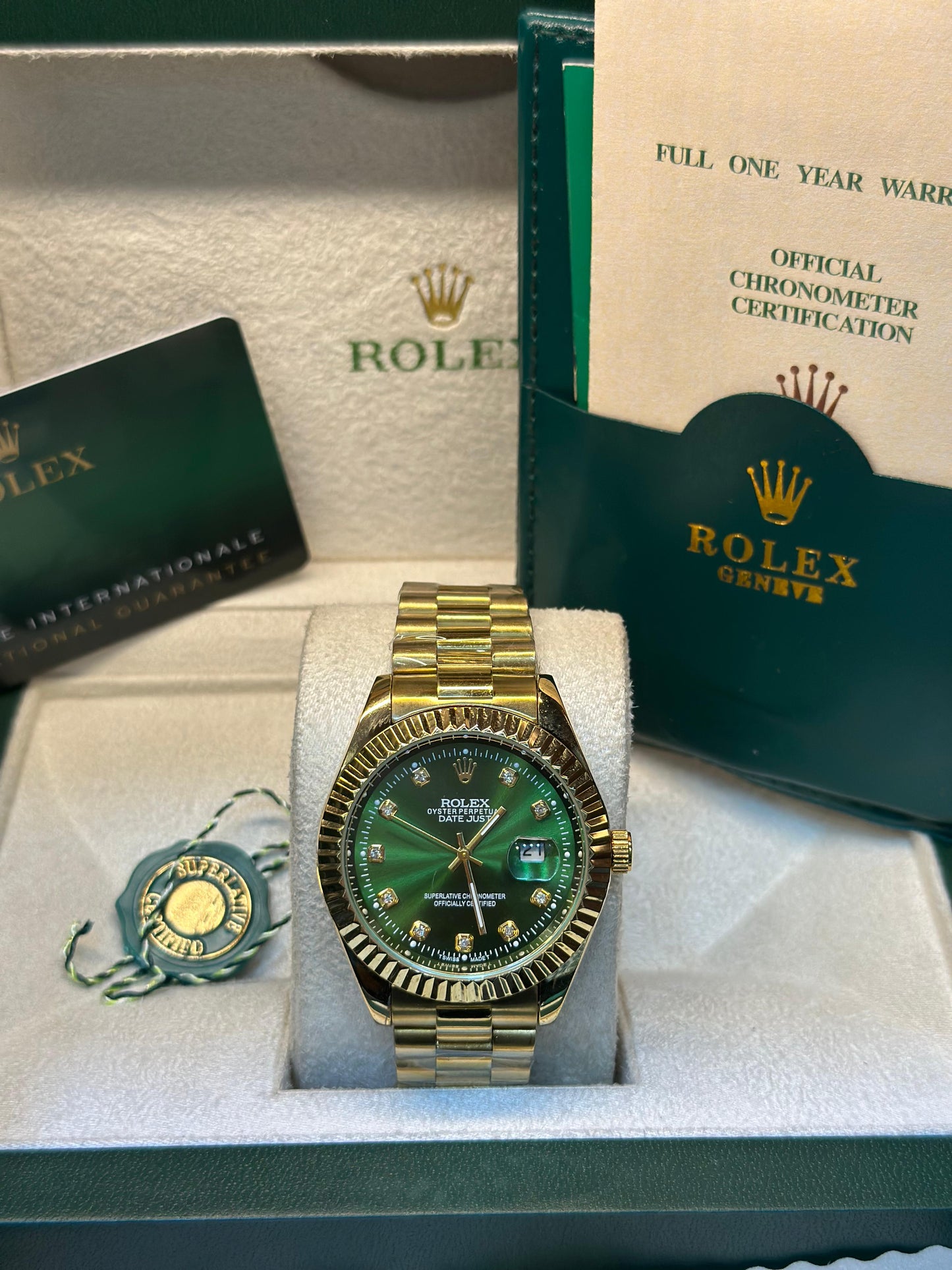 Rolex oyster perpetual | Master Quality | Date Working | Gold Green  | Crown lock